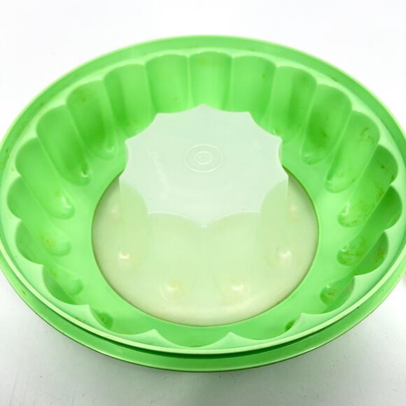 Vintage Tupperware Mint Green 3 Piece Round Jello Ring Mold - Picture 4 of 6